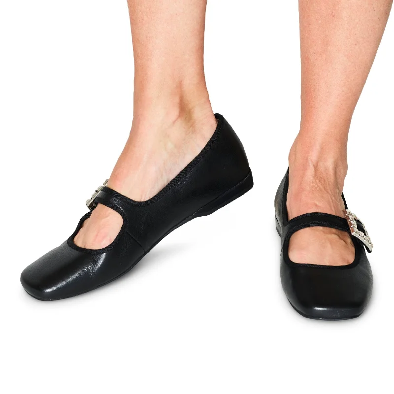 Bow Inflatable Shoe Look 