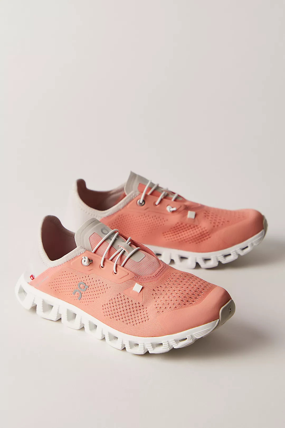 CLOUD5 COAST WOMEN FLAMINGO/PEARL Checkered Shoe Pattern Look  