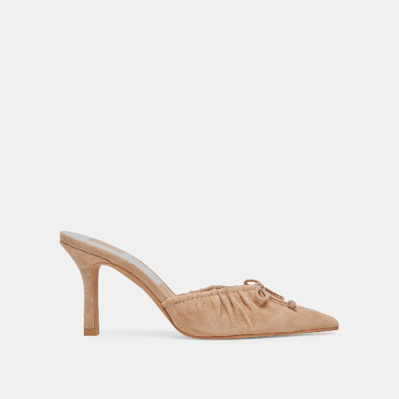 KAIRI HEELS CAMEL SUEDE Performance Running Sneaker Look  