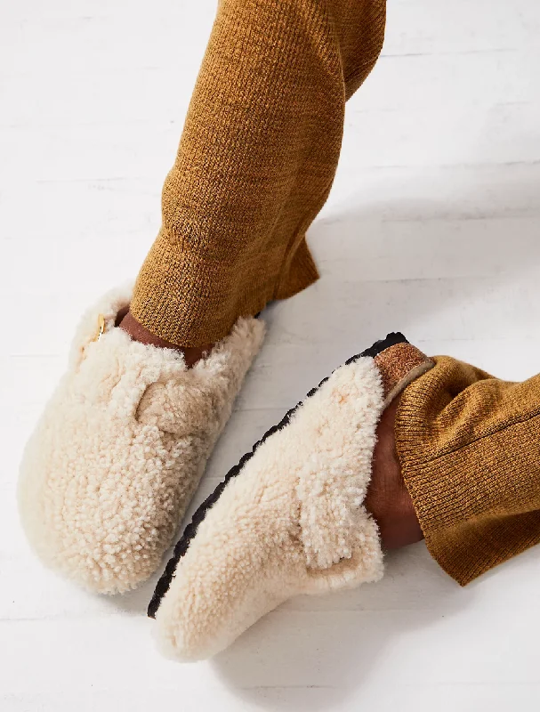 BOSTON BIG BUCKLE EGGSHELL TEDDY/SHERLING Combat - Inspired Military Boot Look  