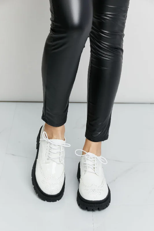 Lace-Up Round Neck Shoes Vintage Oxford Appeal 