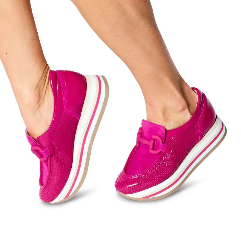 Clarice Lightweight Tennis Sneaker Look  