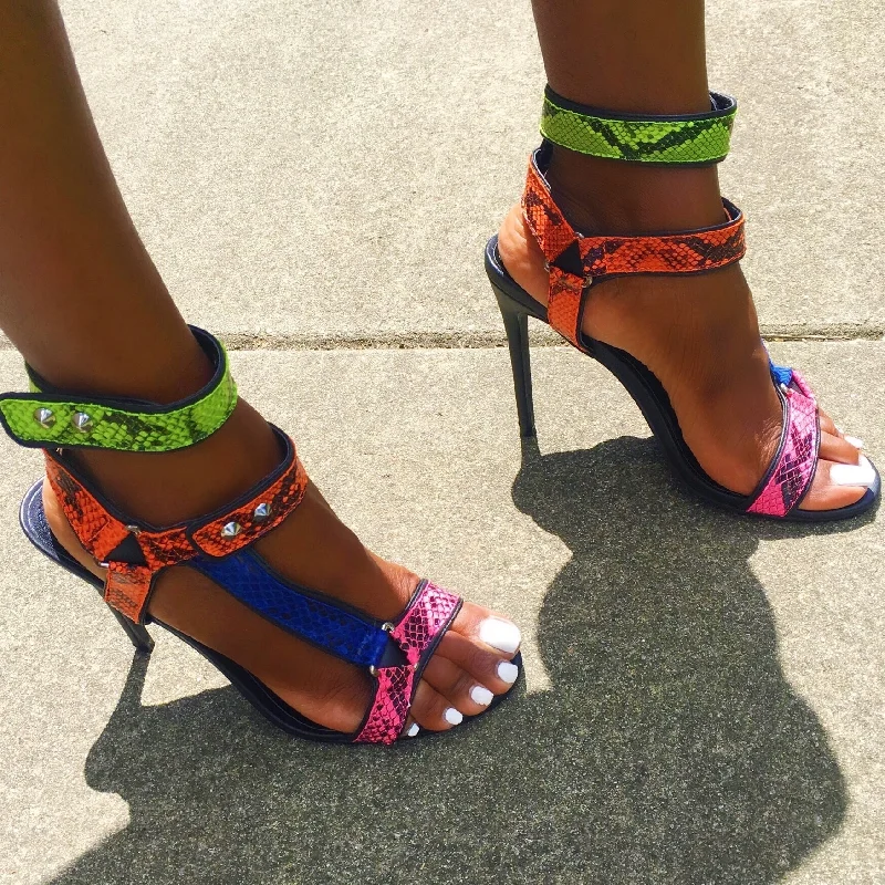 DIVA Multi Striped Shoe Style  
