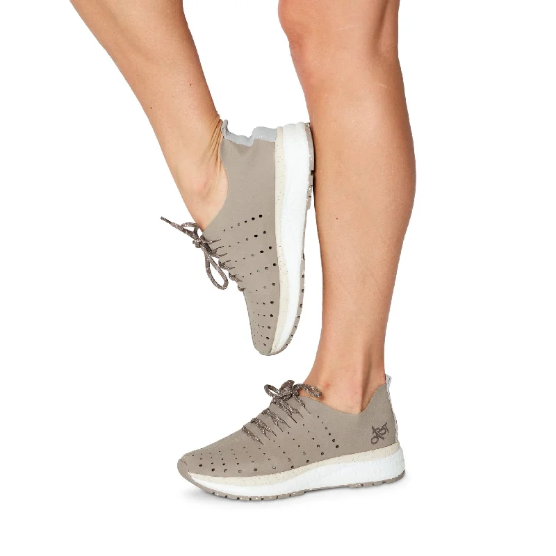 Greige (grey)