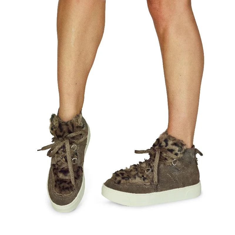 Evolution Victorian - Era Boot Style  