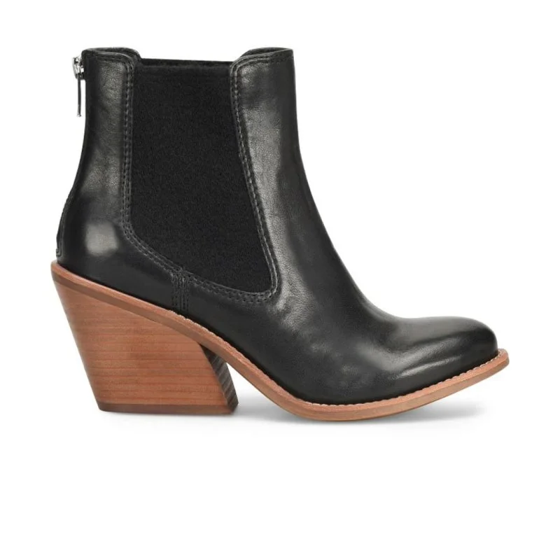 Sofft Women's Tara - Black Skateboarding Sneaker Style  