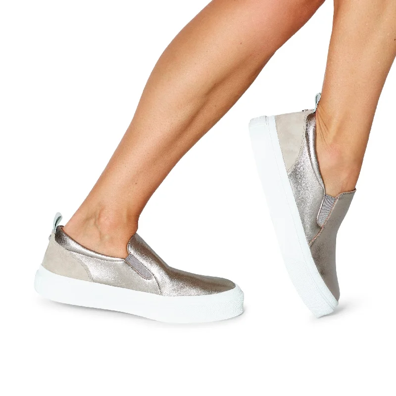 Gia Lightweight Tennis Sneaker Look  