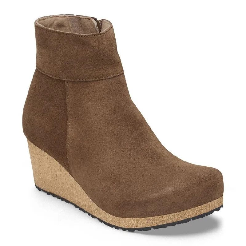 Birkenstock Women's Ebba Side Zip Suede Wedge Boot in Dark Tea Brogue Oxford Aesthetic Birkenstock Women's Ebba Side Zip Suede Wedge Boot in Dark Tea Brogue Oxford Aesthetic