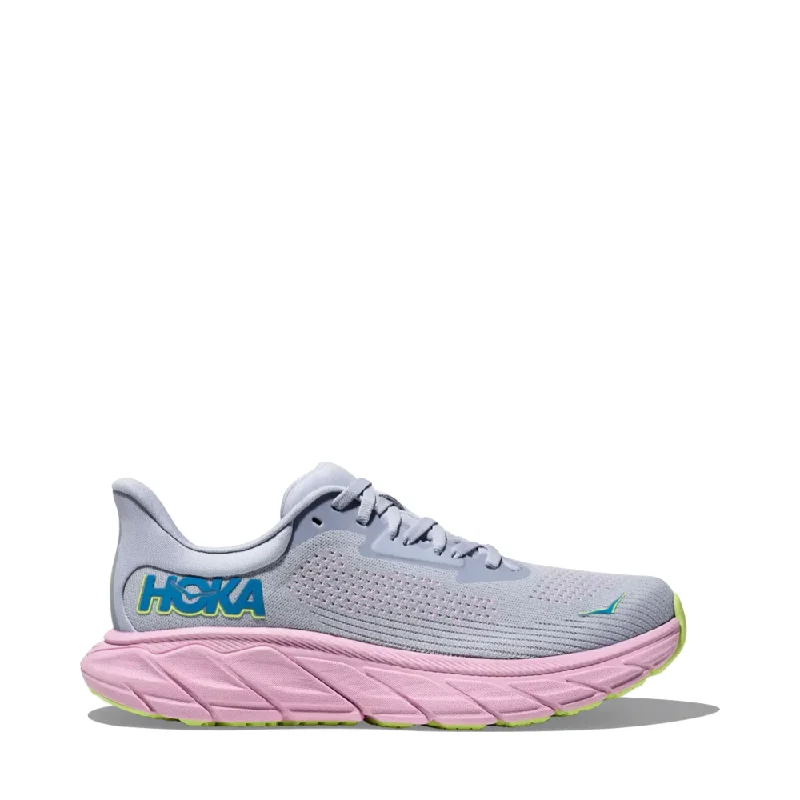 Hoka Women's Arahi 7 Sneaker in Gull/Pink Twilight Blue Coast Loafer Aesthetic 
