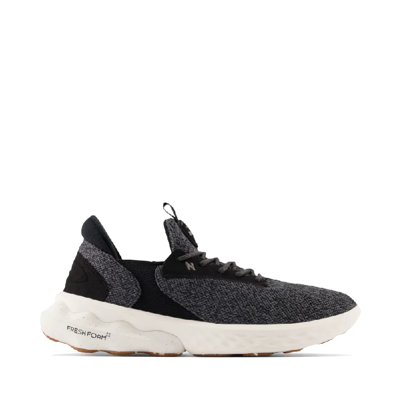 New Balance Men's Fresh Foam Roav Elite V1 Sneaker in Black Sea Salt Buckle -