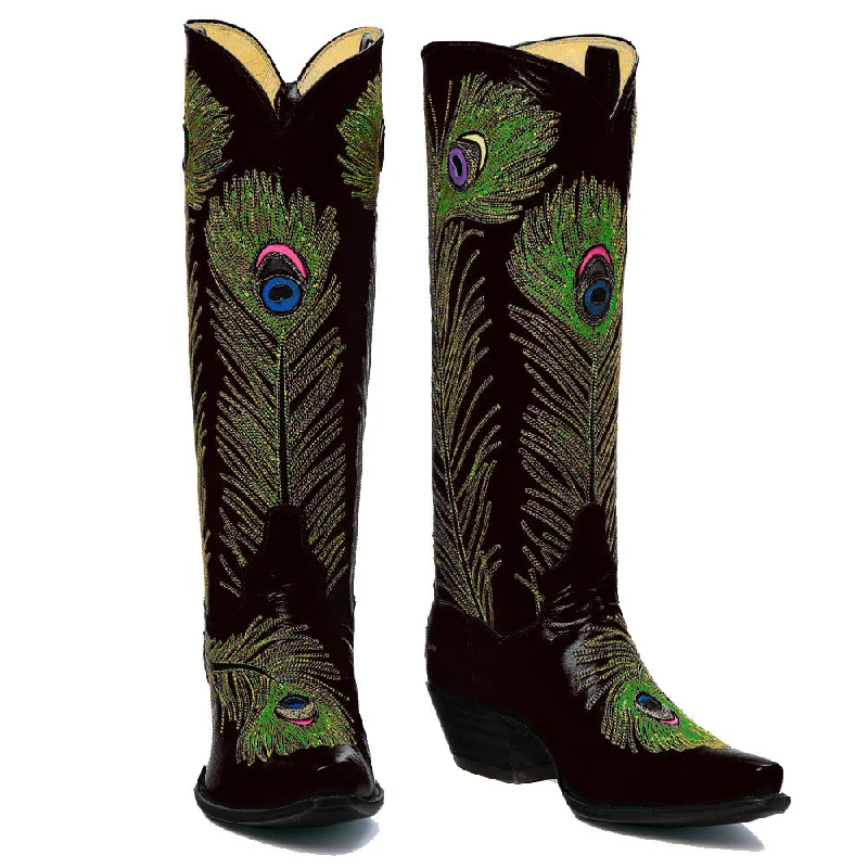 Peacock 14" Skateboarding Sneaker Style  