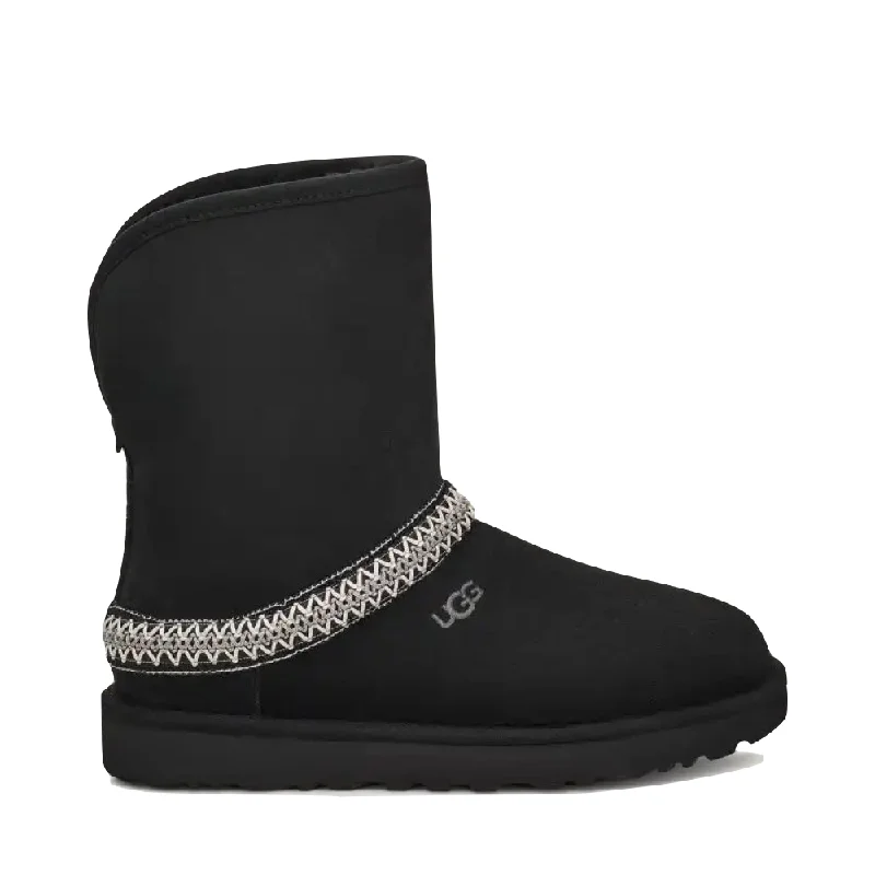UGG Women's Classic Short Crescent Sheepskin Boot in Black British Gentleman Oxford Style UGG Women's Classic Short Crescent Sheepskin Boot in Black British Gentleman Oxford Style