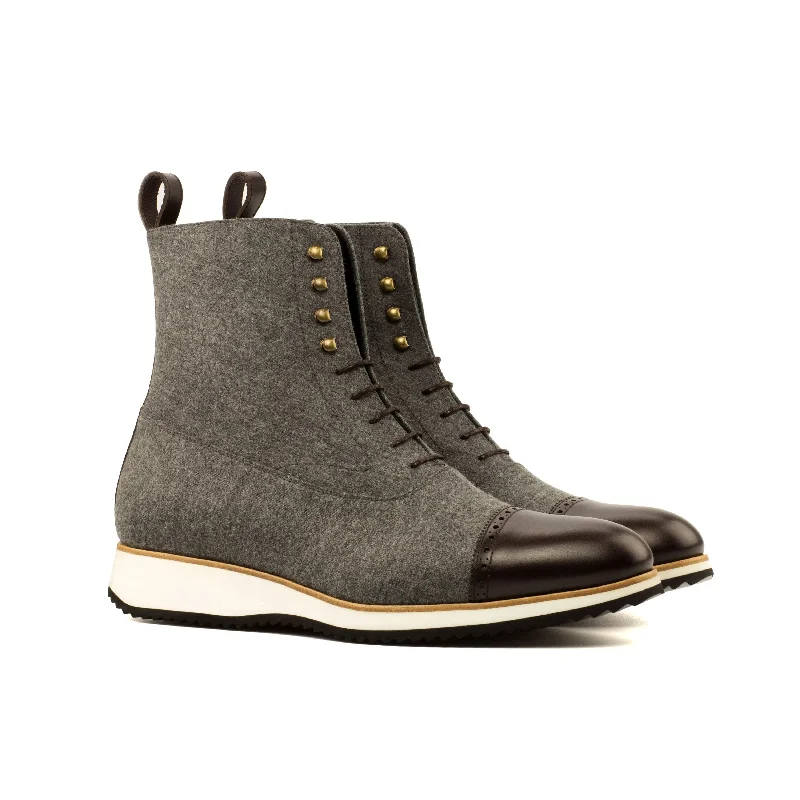DapperFam Vittorio in Light Grey / Dark Brown Men's Flannel & Italian Leather Balmoral Boot Zip - Up Boot Style DapperFam Vittorio in Light Grey / Dark Brown Men's Flannel & Italian Leather Balmoral Boot Zip - Up Boot Style