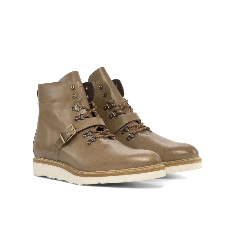 DapperFam Everest in Light Brown Men's Vitello Leather Hiking Boot Waterproof Hiking Boot Design DapperFam Everest in Light Brown Men's Vitello Leather Hiking Boot Waterproof Hiking Boot Design