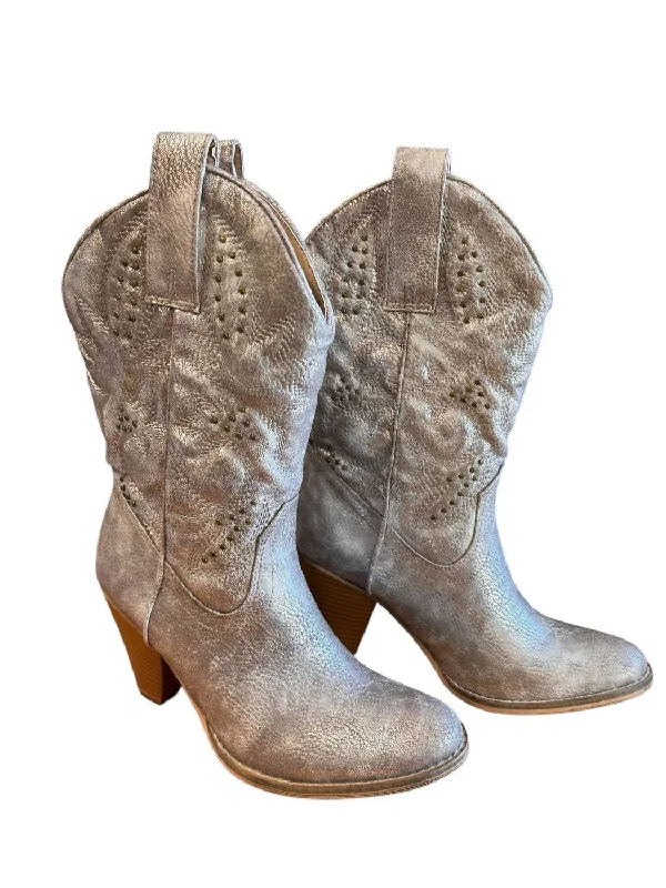 Women's Arienette Boots In Rustic Silver Open - Lacing Derby Look  