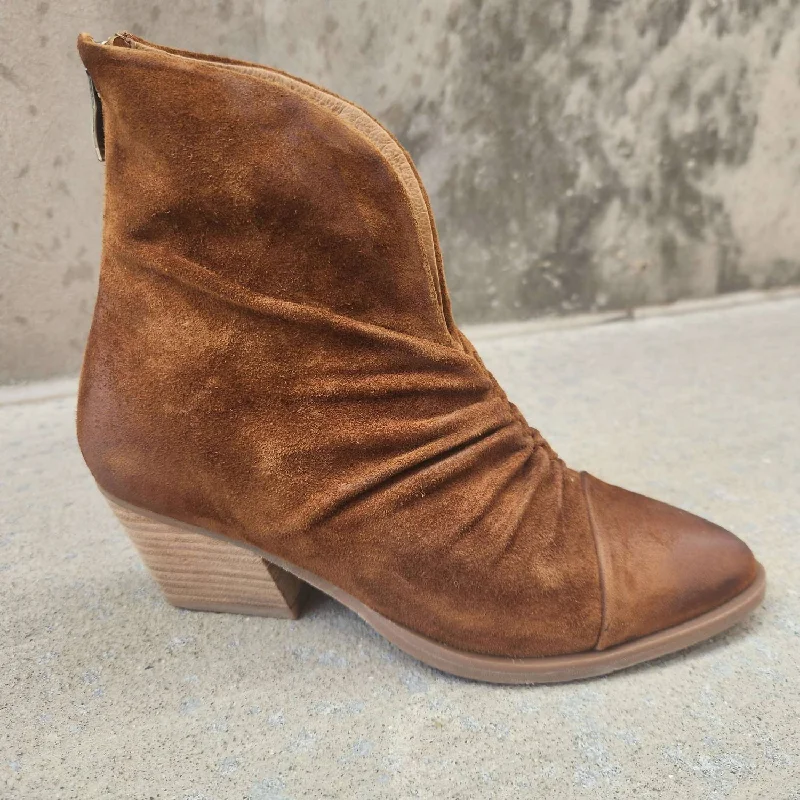 Women's Lowri Suede Heel Boots In Cognac Retro Basketball Sneaker Design  